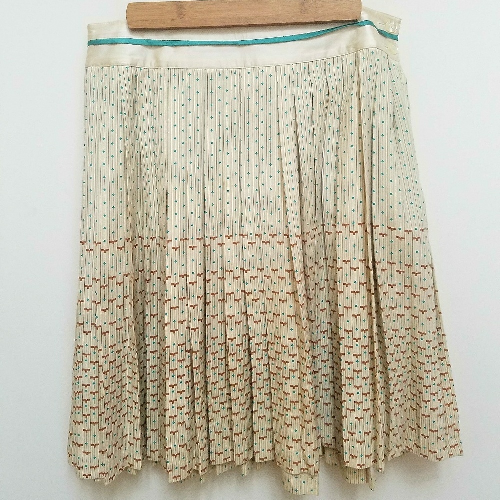 VINTAGE skirt in excellent condition